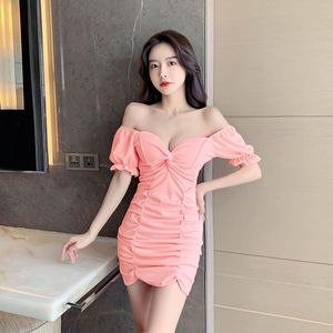 Robes Décontractées Mode Été Femmes Coupe Basse Col En V Robe Courte Plissée Sexy Fille Mince Sac Hanche Jupe Fête Cadeau Lady Bar Discothèque Vêtements