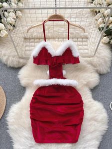 Casual Jurken Mode Vrouwen Kerstfeest Rood Patchwork Bont Fluwelen Halter Bandage Mini Jurk Hoge Taille Sexy Club Hol Backless