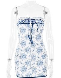 Casual jurken Bloemenprint Vakantie Damesjurk Off-shoulder Blauw Metalen Knoop Lente Mager Elegant Buiten Dames Mini