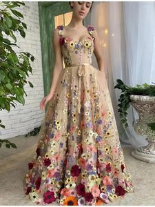 Robes décontractées Fleur 3D dentelle plissée douce femme robe de soirée sexy tube empire élégant femme 2024 printemps été mode dame robe