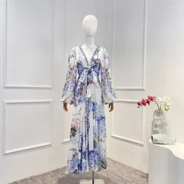 Casual Jurken Bloemenprint Uitgesneden Knoop Front Lange Mouw Midi-jurk Lichtblauw Dames Hoge Kwaliteit 2024 Elegante Kleding