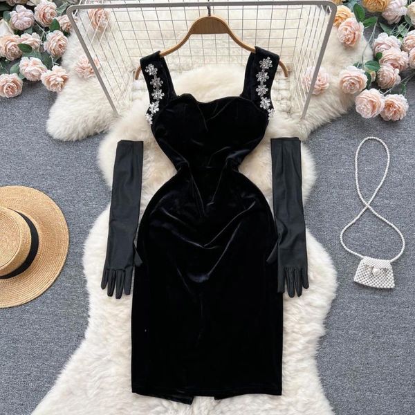 Robes décontractées Foamlina Français Vintage Strass Strap Robe de velours Femmes Élégant Noir Sans manches Taille haute Midi Party avec des gants