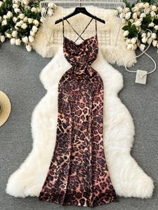 Robes décontractées Foamlina Leopard Print Spaghetti Strap Maxi Robe pour femmes Sexe Swinging Neck Necl sans manches à lacets ouverts Slim Fête Slim Party