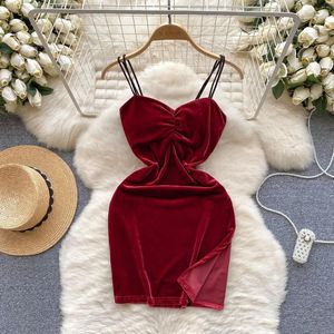 Robes décontractées Foamlina Nightclub Robe Sexy Sexy Split Short Short pour femmes 2024 Arrivée Retro Red Velvet Mini Club