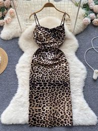 Robes décontractées mousse de médaille de léopard sexy