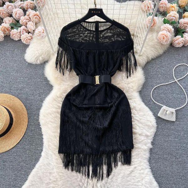 Robes décontractées mousse femme élégante Black Tassels Mini Bodycon Robe Summer O Neck Transparent Mesh Patchwork Belted Slim Party Club