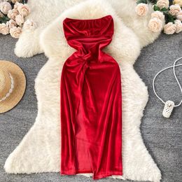 Robes décontractées Foamlina Femmes Sexy Rouge Sans Bretelles Robe De Soirée Sans Manches Élégant Sans Manches Découpé Avant Taille Haute Twist Split Velours Mini