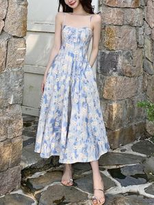 Casual Jurken Frankrijk Elegante Bloemenprint Jurk Vrouwen Blauw Vintage Koreaanse Party Midi Vrouwelijke Backless Strand Zoete Band 2023 Zomer