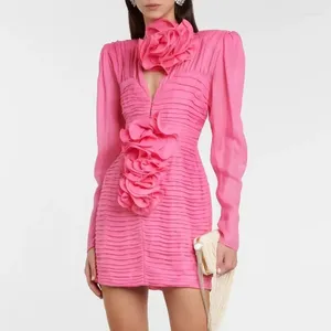Casual Jurken Franse Lente 3D Rose Bloemen Chiffon Geplooide Mini-jurk Runway Dames Sexy V-hals Pofmouwen Plooien Slank Bodycon Feest