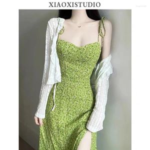 Robes décontractées Tempérament français Collier carré Sous-suspenseurs habiller la femme de mode de Floral Green Floral de 2024