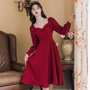 Robes décontractées French Toast Vintage Wine Red Suit rappelle la robe de mariée