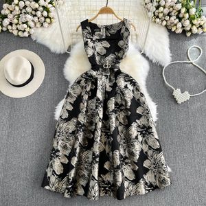 Casual jurken Franse vintage hof jacquard mouwloze a-line jurk dames zomer mode dunne ronde nek feestkleding vestidos l166