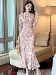 Casual jurken Franse vintage lange jurk vrouw zachte stijl roze print bloem mesh plooien fishtail gewaad feest prom vestidos koffiepauze