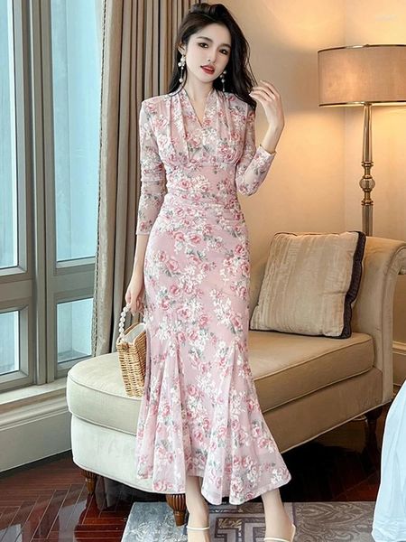 Robes décontractées Français Vintage Robe longue Femme Style doux Rose Imprimer Fleur Mesh Plis Fishtail Robe Party Prom Robes Pause Café