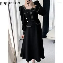 Robes décontractées Gagarich Robe noire Femmes Robes élégantes Automne 2024 Col carré Français Vintage Slim Petit Parfumé