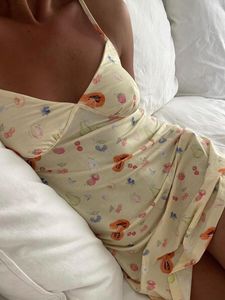 Casual jurken Gaono Leuke dames zomer mini-jurk Nachtkleding Mouwloze rugloze V-hals Fruit Aardbeienprint Nachtjapon Nachthemd
