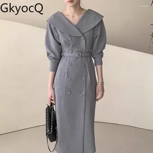 Robes décontractées gkyocq coréen chic Femme d'automne robe rétro élégant collier de revers doubles poches de poitrine
