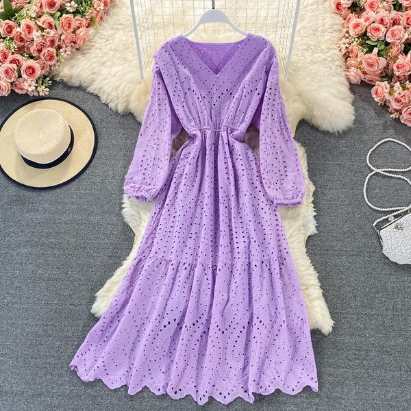 Vestidos casuales Glam Color sólido Bordado Hollow Out Ladies Slim Fit Primavera Verano Manga larga Vestido con cuello en V Elegante Big Swing