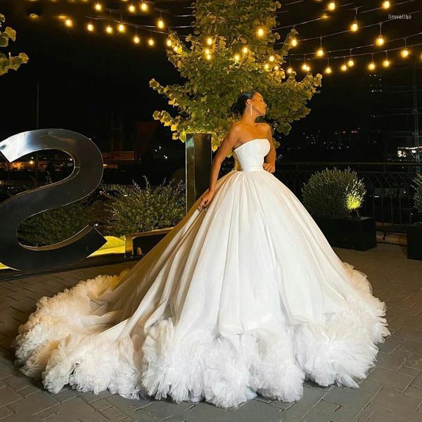 Robes décontractées magnifique très luxuriante blanc tulle de mariée volants robes de bal de mariage à lacets robe de soirée formelle