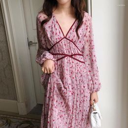 Casual jurken Gothiscyn 2023 Koreaanse mode dames Franse retro bloemenjurk zoete taille trekken vrouwelijke kleding