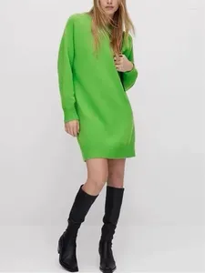 Robes décontractées Robe en tricot vert pour les femmes laine et cachemire mélange simple à collier long manche féminine à manches financières 2024 printemps