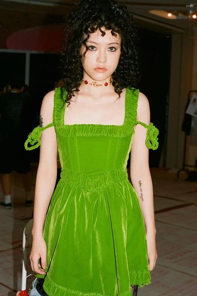 Vestidos casuales verdes sexy mini suspender falda mujer cremallera con cremallera vestimenta de celebridades