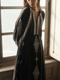 Robes décontractées GypsyLady Vintage Floral Broderie Maxi Coton Noir Manches Longues Col V Printemps Automne Femmes Vacances Dames Robe