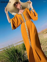 Vestidos casuales Diamante cosido a mano Vestido de Dubai Diamantes de imitación naranja Cinta dorada Cuello en V Raglan Manga larga Caftán marroquí Traval suelto Abaya