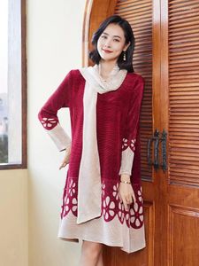 Robes décontractées Robe rouge de velours haut de gamme Vêtements d'automne et d'hiver de la mère Noble de style occidental de grande taille pour femmes