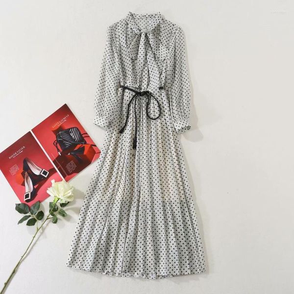 Robes décontractées de haute qualité Nice Runway Designer Women's Retro Scarf Bow Collar 3/4 Lantern Sleeve Polka Dot Print Mid-Calf Dress