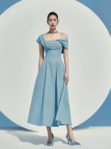 Robes décontractées de haute qualité piste automne bleu robe de soirée femmes élégantes asymétrie col diagonal à manches courtes femme taille mince longues Vestidos 2023