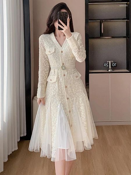 Robes décontractées Haute Qualité Femmes Élégant Crochet Fleur Dentelle Midi Vintage Mesh Princesse V Cou Perles Ceinture Vêtements Vestdios