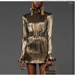 Robes décontractées High Street Est Fashion 2022 Runway Designer Femmes Sparkle Gold Manches longues Ceinture Robe de soirée plissée218G