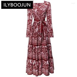 Robes décontractées créatrice de mode Ilyboojun Earnom Automne Long Robe Femme Drapée carrée Collier à lacets Pristage Vintage Party