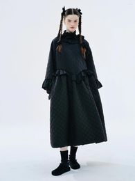 Robes décontractées IMAKOKONI Design original noir col rond pull à manches longues couture dentelle automne hiver robe en coton 234373