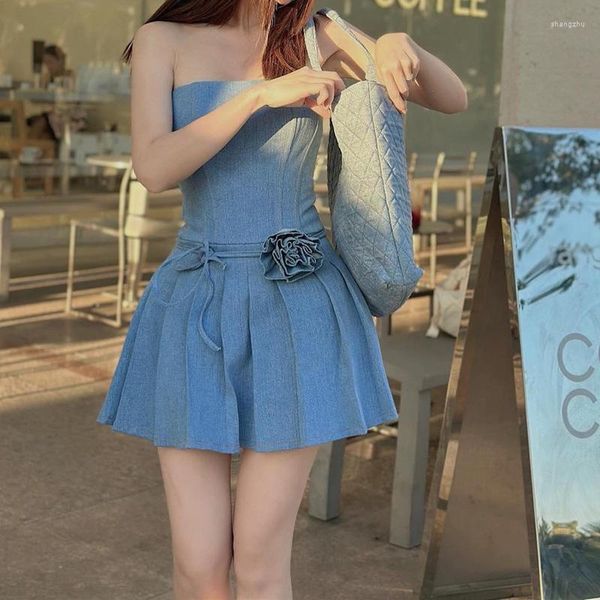 Vestidos casuales Ins Style Korean Off Shoulder Bandage Strapless plisado Denim Dress 2023 Summer Slim Flower Lace-up Color sólido Mini