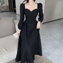 Vestidos casuales Insdoit Vestido de estilo de corte vintage francés Otoño Cuello de melocotón Cintura-Adelgazamiento Largo Elegante Pequeño Negro