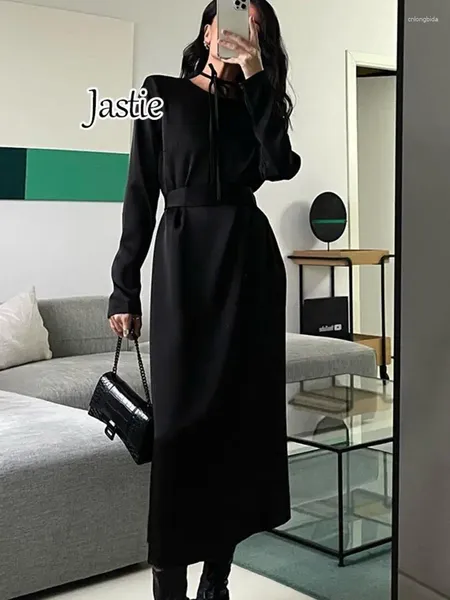 Robes décontractées Jastie Femmes 2024 Automne Maxi Mode O-Cou Dentelle Dos Nu Robe Sexy Haut de gamme Slim Noir Longue Femme Robes