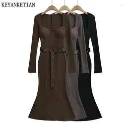 Robes décontractées Keyanket Hiver Coussin de poitrine Femme Robe en tricot élégant Élégant avec col carré mince une ligne de cheville midi jupe