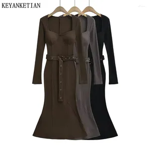Casual jurken keyanketiaanse winter dames borstkussen gebreide jurk elegant stijlvol met riem vierkante kraag slanke een lijn enkel midi rok