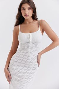 Casual jurken gebreide witte jurk zomer spaghetti band tie-up voorkant lange mouwloze massieve kleur midi y2k strandkleding