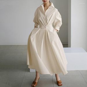 Robes décontractées Mode coréenne Chemise à manches longues Robe Chic Turndown Col Ruché Maxi Femmes 2023 Printemps Été Vêtements Streetwear