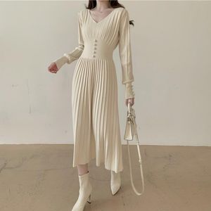 Robes décontractées coréen tricot en V Long Long Robe Femme Fond Boutons à manches High Stretch A-Line Elegant Fashion Solid Femme Vestido 2023