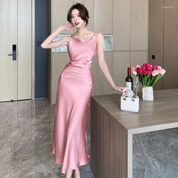 Vestidos casuales Korejepo Estilo elegante Sexy Pink V Cuello Seda Suave Vestido de satén 2024 Largo sin espalda Correa colgante Ropa Moda