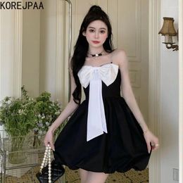 Casual jurken korejpaa zoet contrast boog mini vrouwen Koreaanse mode mouwloze off -schouder zwarte jurk uit het deksel lente gewaad