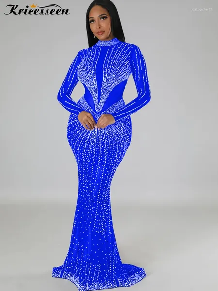 Vestidos casuales Kricesseen Sexy Blue Rhinestones Mesh Patchwork Sheer Maxi Vestido Mujeres Manga larga Ver a través de Crystal Night Clubwear