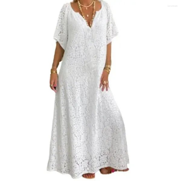 Robes décontractées Robe en dentelle pour dames Robe élégante à col en V Été Superbe tenue de plage de vacances pour dames à taille moyenne avec des détails brodés