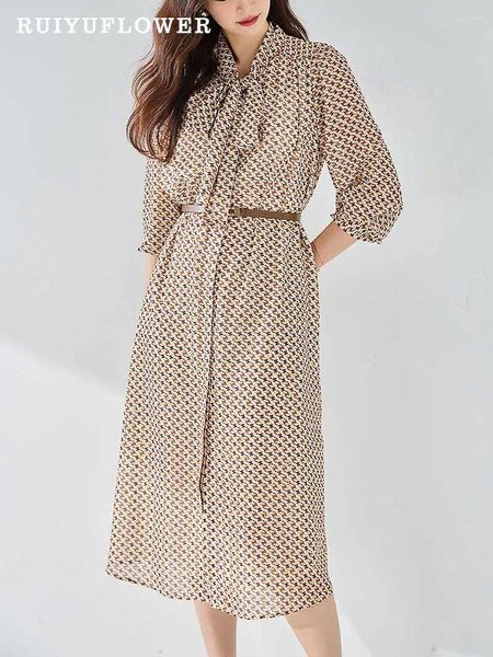 Robes décontractées Lady French Shirt Spring Automne Long-Scarf Collar Gold Stamp Geometric Femme Mid-Calf A-Line Jirt Femmes Vêtements