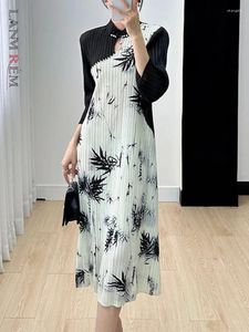 Casual jurken lanmrem Chinese stijl print geplooide jurk vrouwen hol uit contrast kleur elegant feest 2024 lente kleding 24625