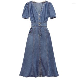 Casual jurken grote dames denimjurk 2023 zomer Franse vintage V-hals dichte taille slank